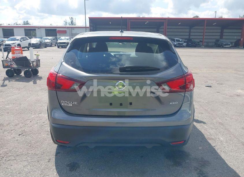 Photo 16 of 2018 Nissan Rogue SPORT S (VIN JN1BJ1CR5JW251619)