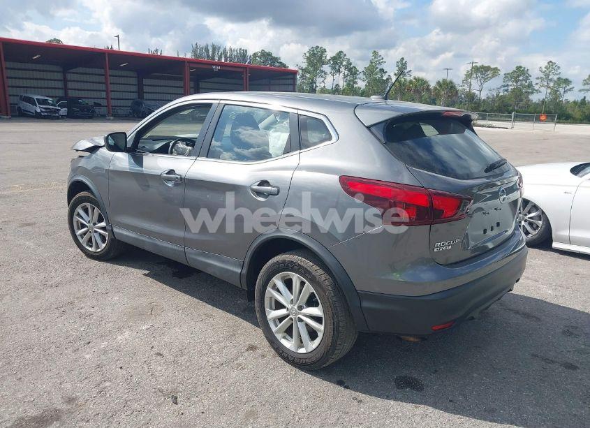 Photo 3 of 2018 Nissan Rogue SPORT S (VIN JN1BJ1CR5JW251619)