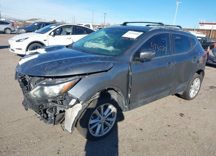 Photo 2 of 2018 Nissan Rogue SPORT SV (VIN JN1BJ1CR5JW253371)