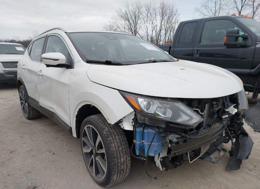 2018 Nissan Rogue SPORT SL (VIN JN1BJ1CR5JW255024) main photo