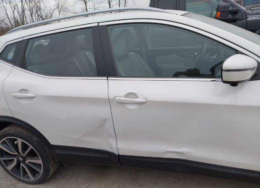 Photo 14 of 2018 Nissan Rogue SPORT SL (VIN JN1BJ1CR5JW255024)