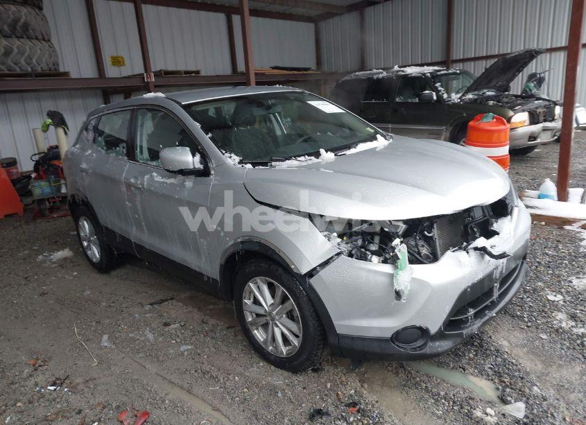2018 Nissan Rogue SPORT S (VIN JN1BJ1CR5JW263432) main photo
