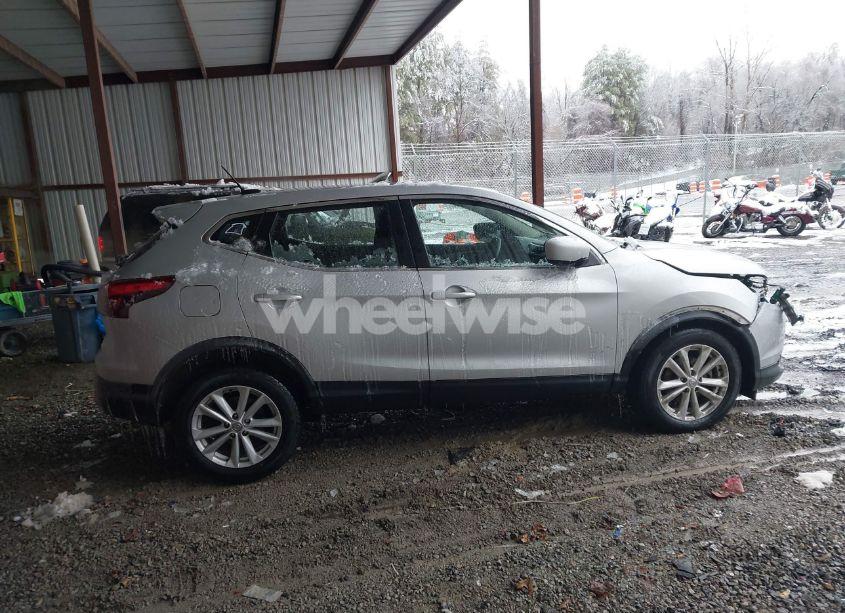 Photo 13 of 2018 Nissan Rogue SPORT S (VIN JN1BJ1CR5JW263432)