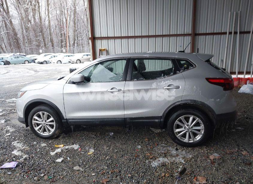 Photo 14 of 2018 Nissan Rogue SPORT S (VIN JN1BJ1CR5JW263432)