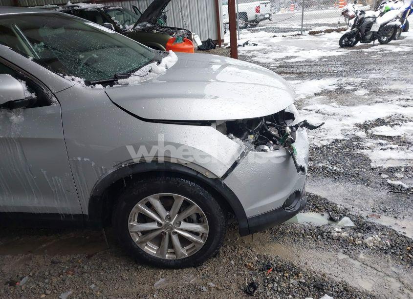 Photo 17 of 2018 Nissan Rogue SPORT S (VIN JN1BJ1CR5JW263432)