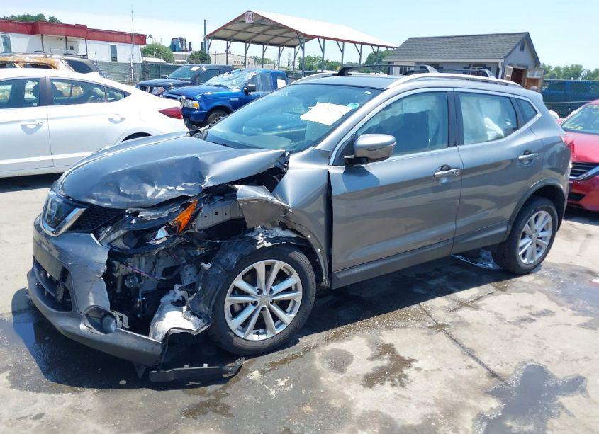 Photo 2 of 2018 Nissan Rogue SPORT SV (VIN JN1BJ1CR5JW293353)