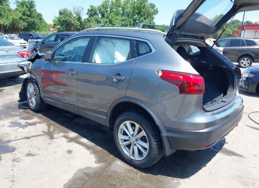 Photo 3 of 2018 Nissan Rogue SPORT SV (VIN JN1BJ1CR5JW293353)