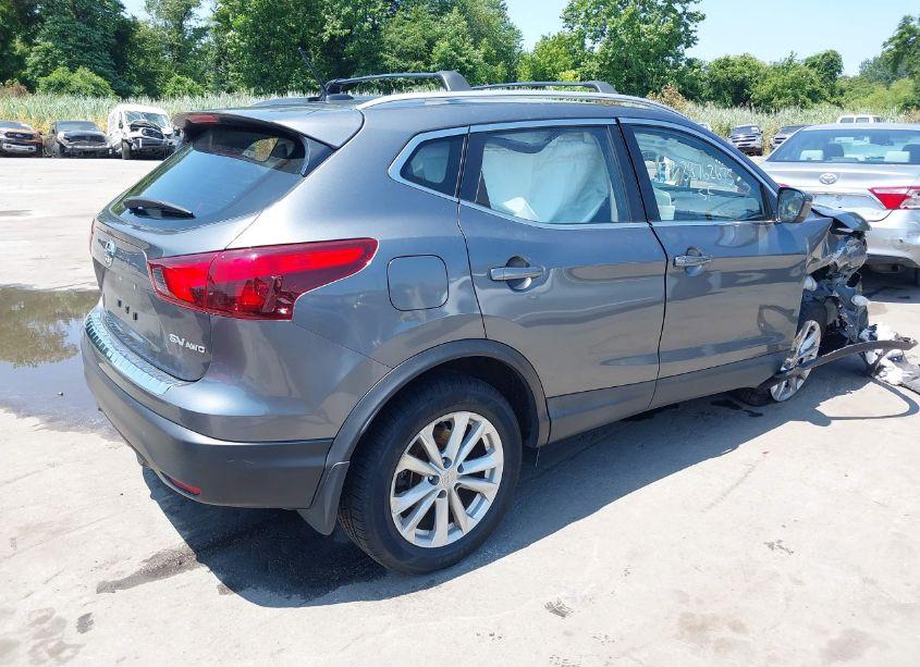 Photo 4 of 2018 Nissan Rogue SPORT SV (VIN JN1BJ1CR5JW293353)