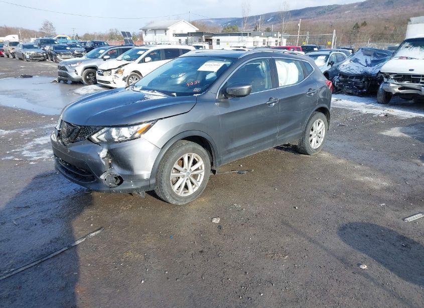 Photo 2 of 2018 Nissan Rogue SPORT SV (VIN JN1BJ1CR5JW294051)