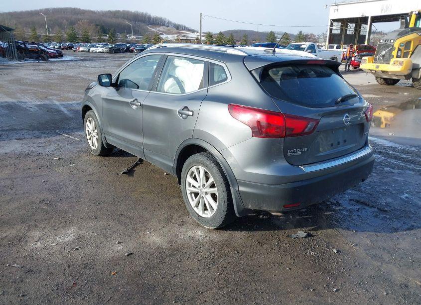 Photo 3 of 2018 Nissan Rogue SPORT SV (VIN JN1BJ1CR5JW294051)