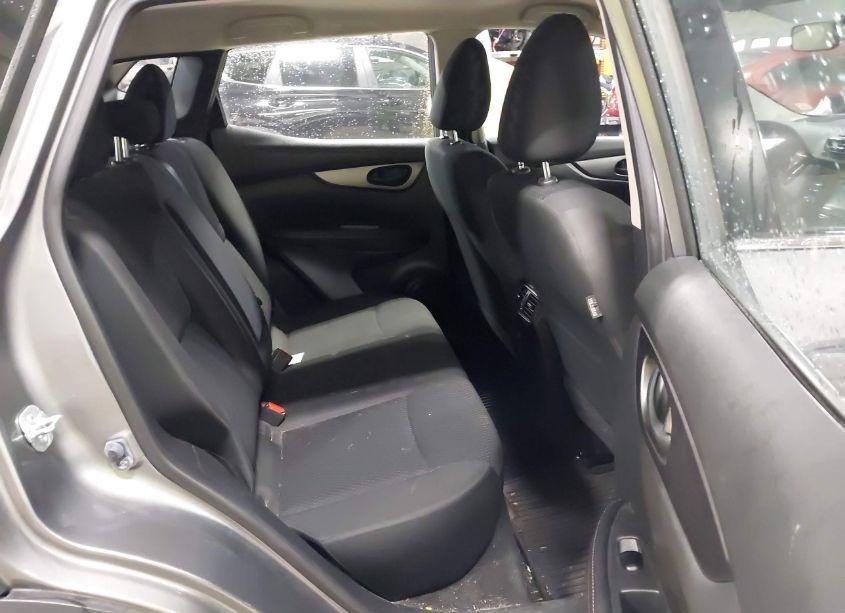 Photo 8 of 2017 Nissan Rogue SPORT S (VIN JN1BJ1CR6HW114067)