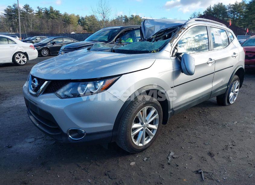 Photo 2 of 2017 Nissan Rogue SPORT SV (VIN JN1BJ1CR6HW117888)