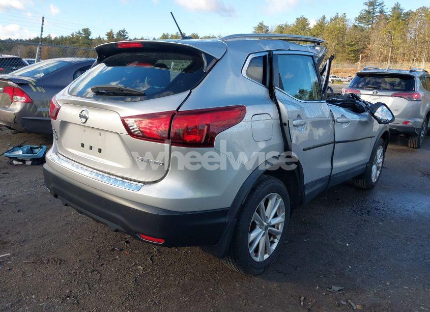 Photo 4 of 2017 Nissan Rogue SPORT SV (VIN JN1BJ1CR6HW117888)