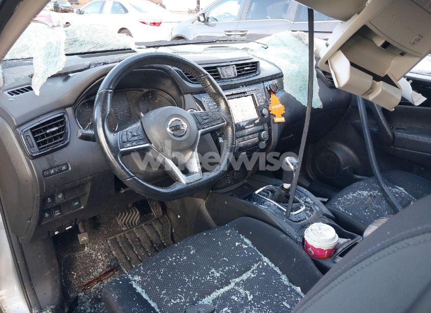 Photo 5 of 2017 Nissan Rogue SPORT SV (VIN JN1BJ1CR6HW117888)