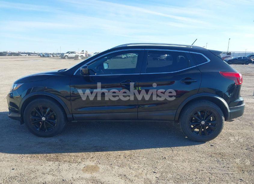 Photo 14 of 2017 Nissan Rogue SPORT SV (VIN JN1BJ1CR6HW122055)