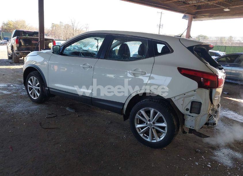 Photo 3 of 2017 Nissan Rogue SPORT S (VIN JN1BJ1CR6HW131127)