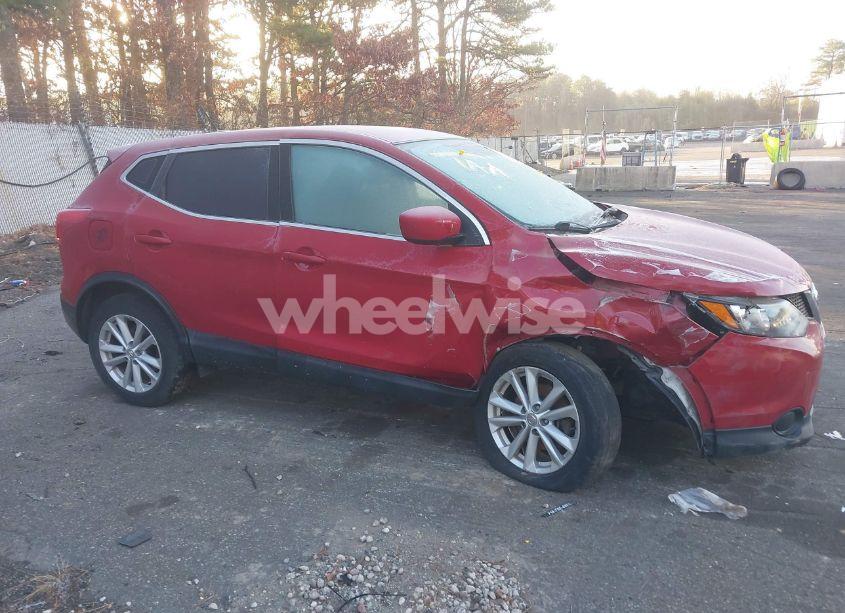 Photo 13 of 2017 Nissan Rogue SPORT S (VIN JN1BJ1CR6HW132262)