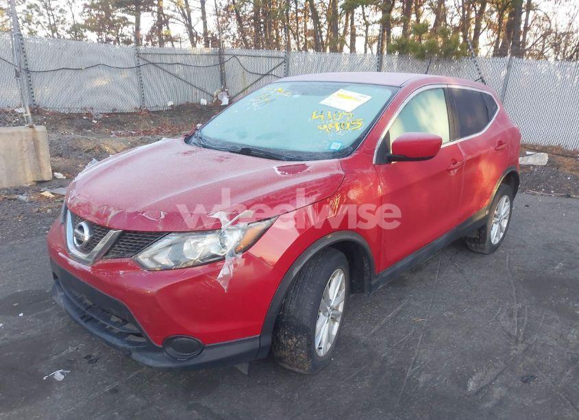 Photo 2 of 2017 Nissan Rogue SPORT S (VIN JN1BJ1CR6HW132262)