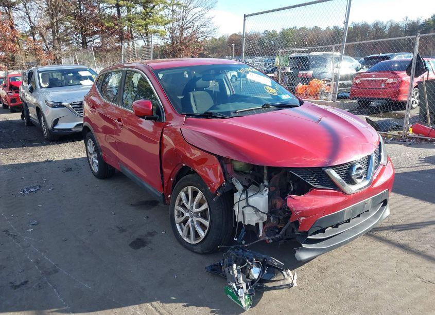 2018 Nissan Rogue SPORT S (VIN JN1BJ1CR6JW203188) main photo