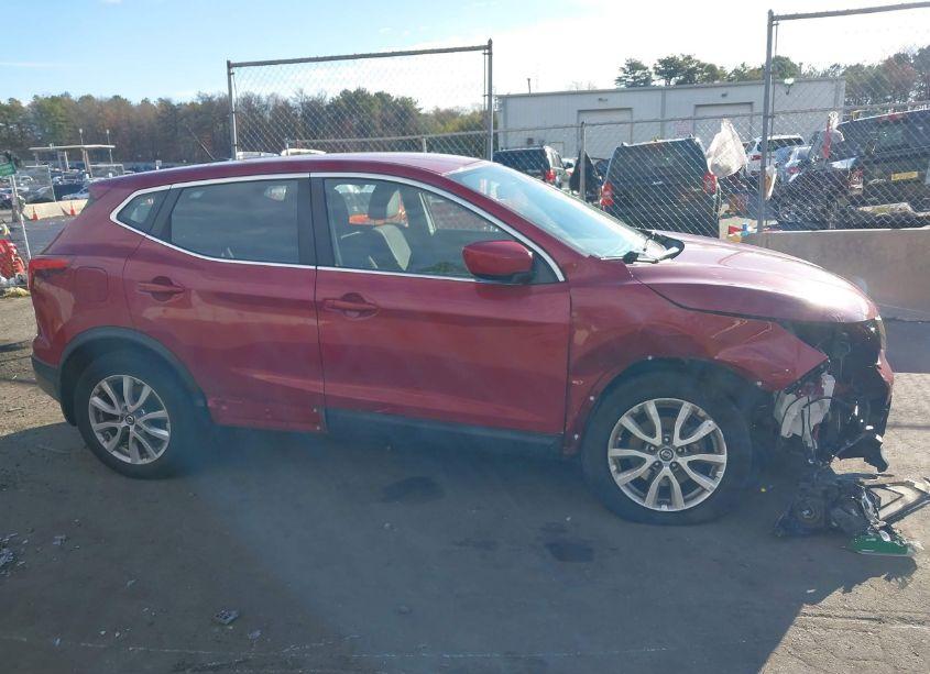 Photo 13 of 2018 Nissan Rogue SPORT S (VIN JN1BJ1CR6JW203188)