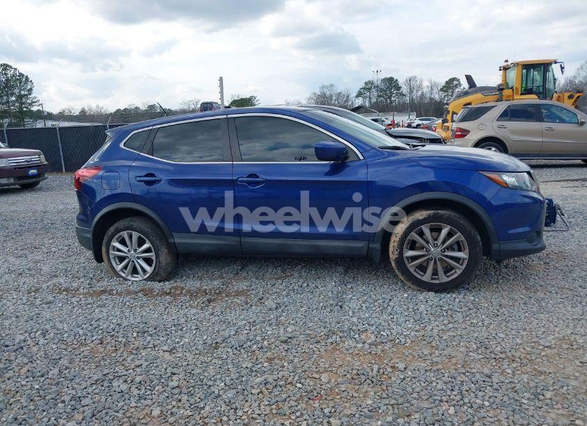 Photo 14 of 2018 Nissan Rogue SPORT S (VIN JN1BJ1CR6JW203904)