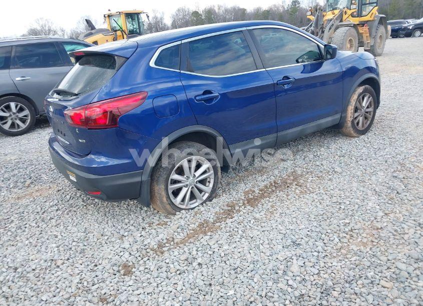 Photo 4 of 2018 Nissan Rogue SPORT S (VIN JN1BJ1CR6JW203904)