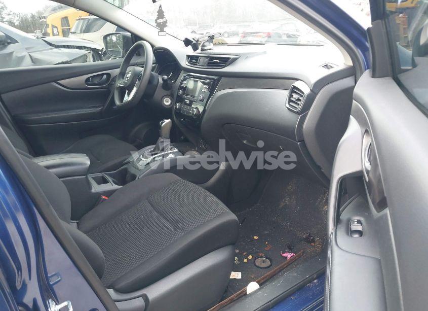 Photo 5 of 2018 Nissan Rogue SPORT S (VIN JN1BJ1CR6JW203904)