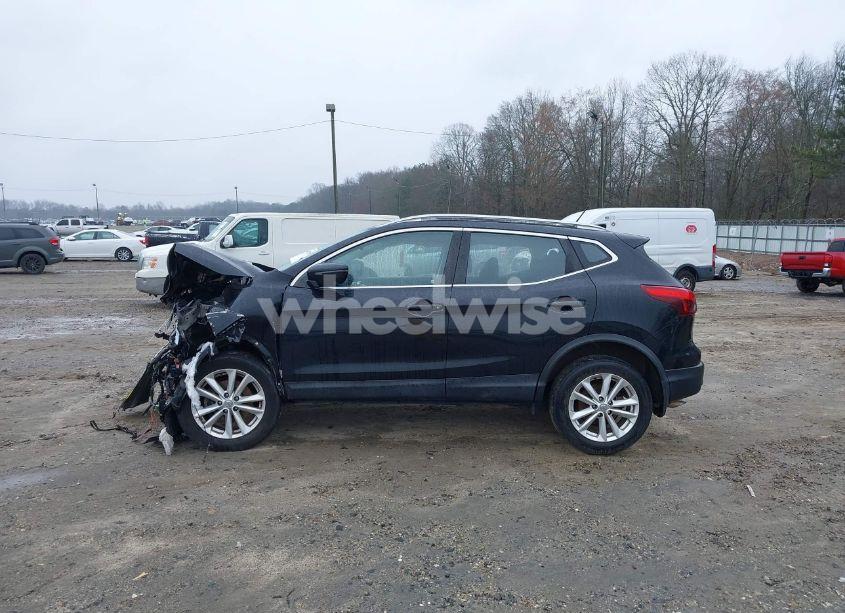 Photo 14 of 2018 Nissan Rogue SPORT SV (VIN JN1BJ1CR6JW208696)