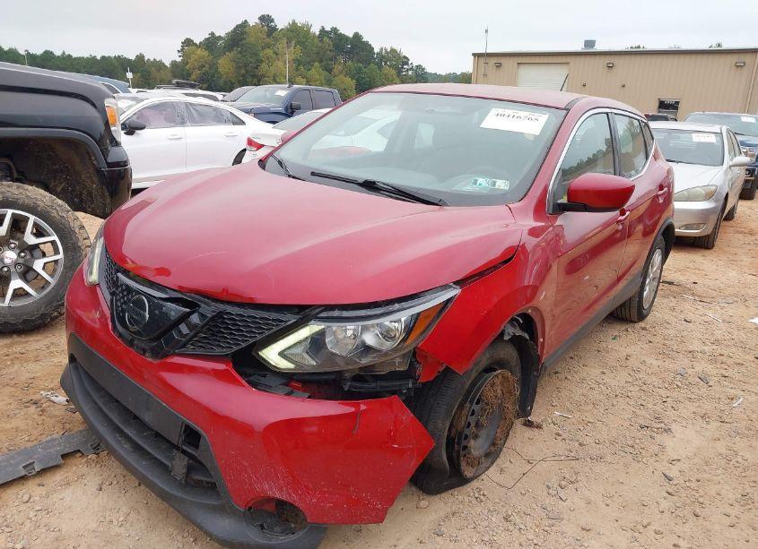 Photo 2 of 2018 Nissan Rogue SPORT S (VIN JN1BJ1CR6JW262547)