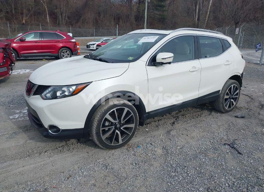 Photo 2 of 2018 Nissan Rogue SPORT SL (VIN JN1BJ1CR6JW265285)
