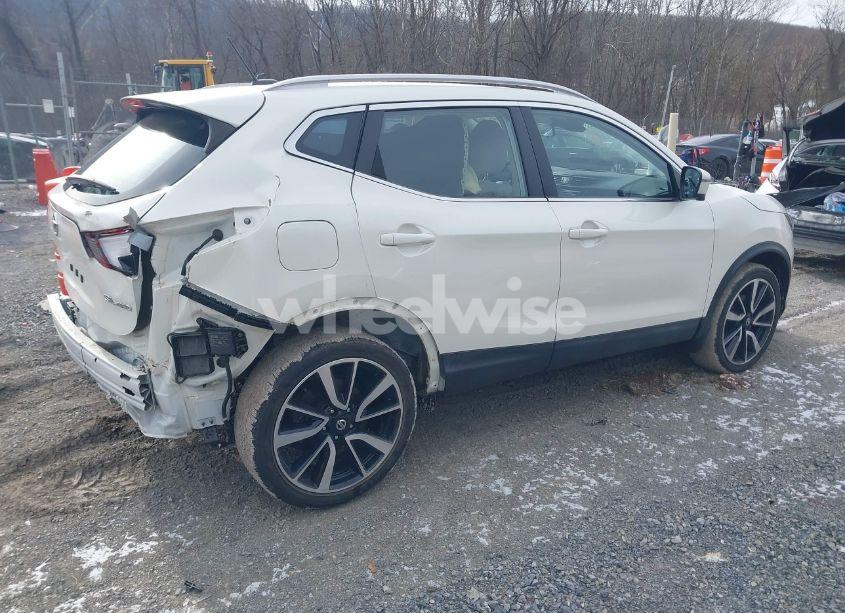 Photo 4 of 2018 Nissan Rogue SPORT SL (VIN JN1BJ1CR6JW265285)