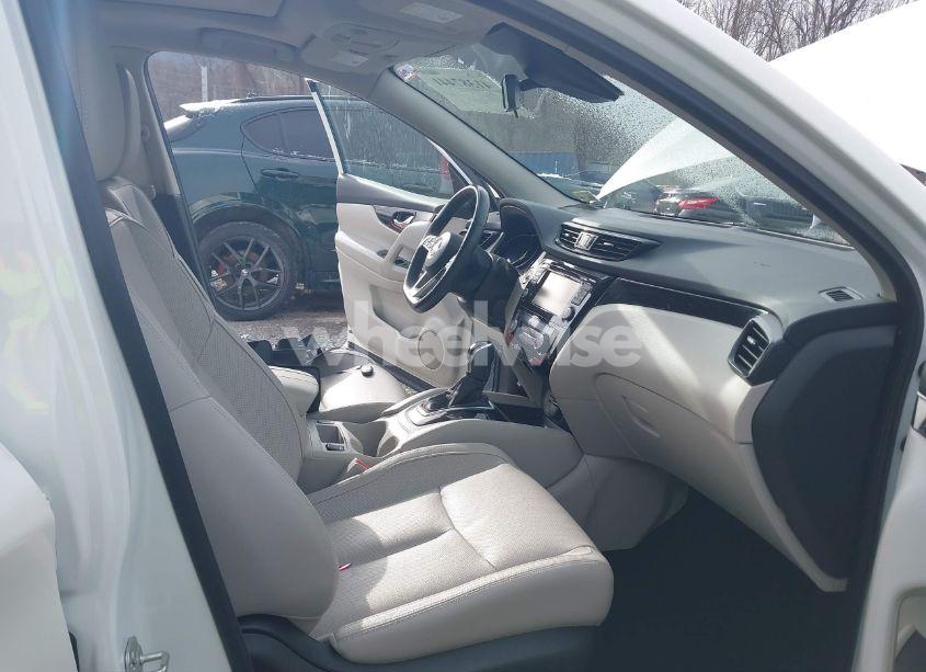 Photo 5 of 2018 Nissan Rogue SPORT SL (VIN JN1BJ1CR6JW265285)