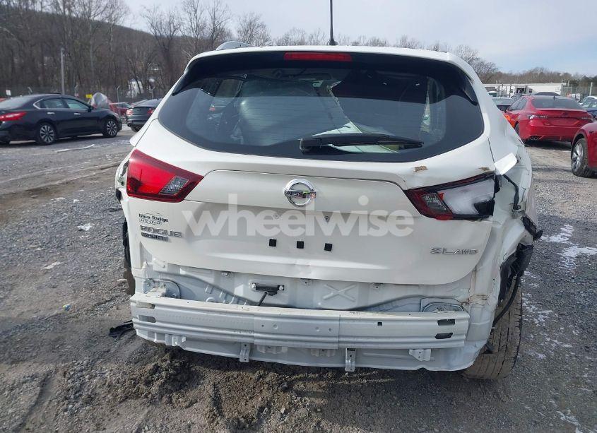 Photo 6 of 2018 Nissan Rogue SPORT SL (VIN JN1BJ1CR6JW265285)