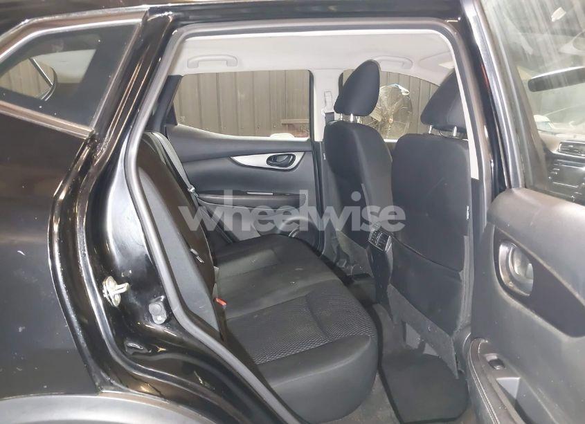 Photo 8 of 2018 Nissan Rogue SPORT S (VIN JN1BJ1CR6JW287738)