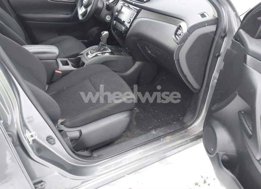 Photo 5 of 2019 Nissan Rogue SPORT S (VIN JN1BJ1CR6KW310176)