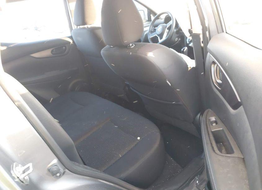 Photo 8 of 2019 Nissan Rogue SPORT S (VIN JN1BJ1CR6KW317421)