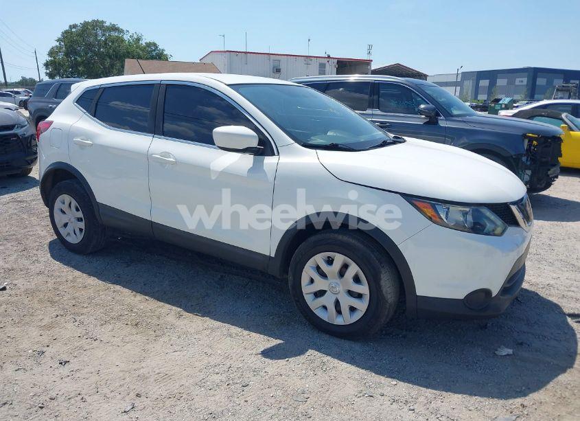 2019 Nissan Rogue SPORT S (VIN JN1BJ1CR6KW330198) main photo