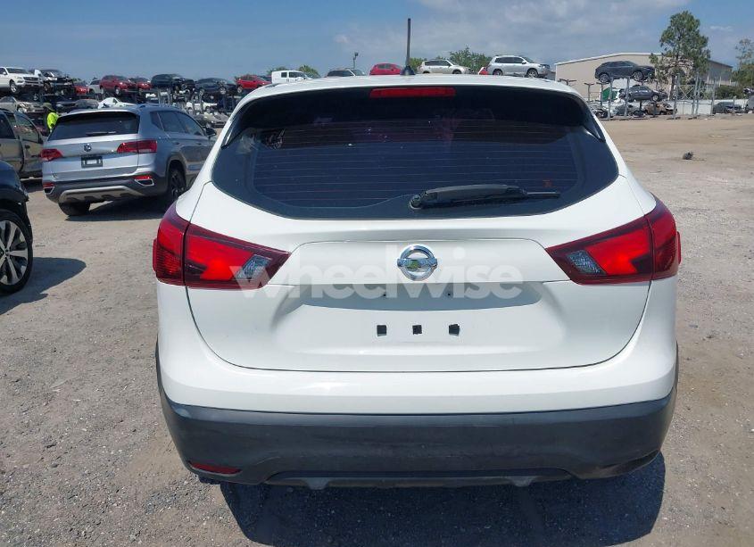 Photo 16 of 2019 Nissan Rogue SPORT S (VIN JN1BJ1CR6KW330198)