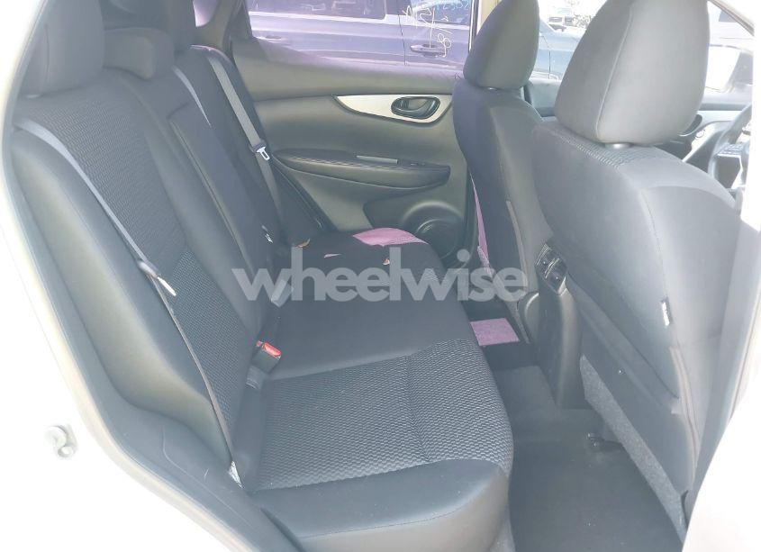 Photo 8 of 2019 Nissan Rogue SPORT S (VIN JN1BJ1CR6KW330198)