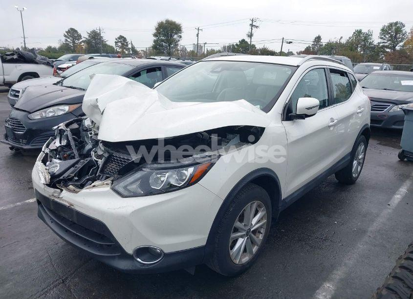 Photo 2 of 2019 Nissan Rogue SPORT SV (VIN JN1BJ1CR6KW334347)