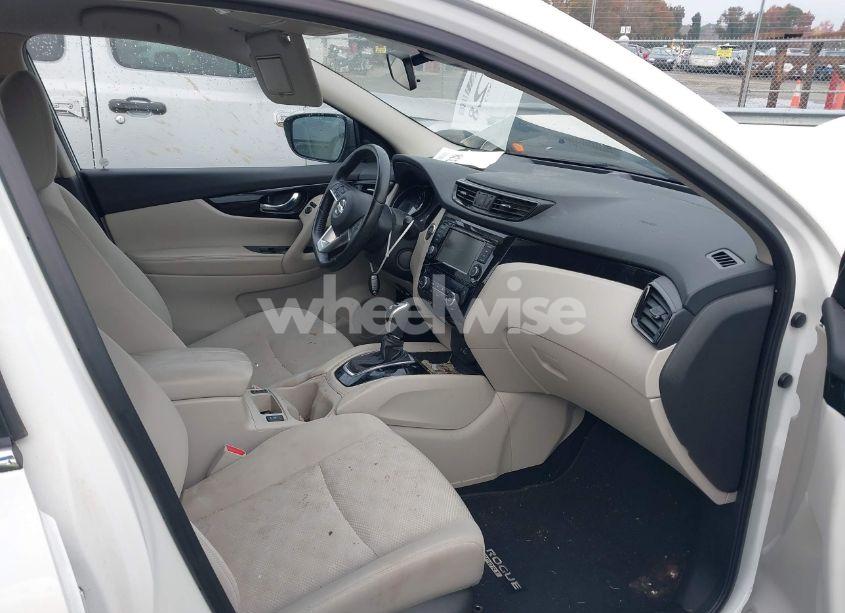 Photo 5 of 2019 Nissan Rogue SPORT SV (VIN JN1BJ1CR6KW334347)