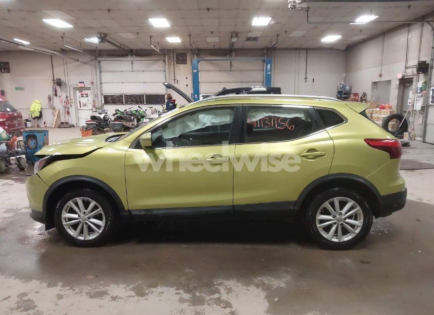 Photo 14 of 2017 Nissan Rogue SPORT SV (VIN JN1BJ1CR7HW106916)