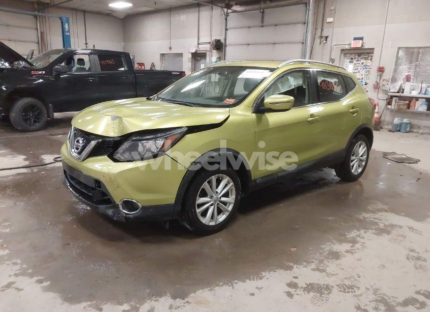 Photo 2 of 2017 Nissan Rogue SPORT SV (VIN JN1BJ1CR7HW106916)