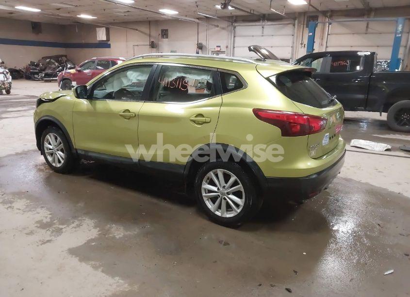 Photo 3 of 2017 Nissan Rogue SPORT SV (VIN JN1BJ1CR7HW106916)