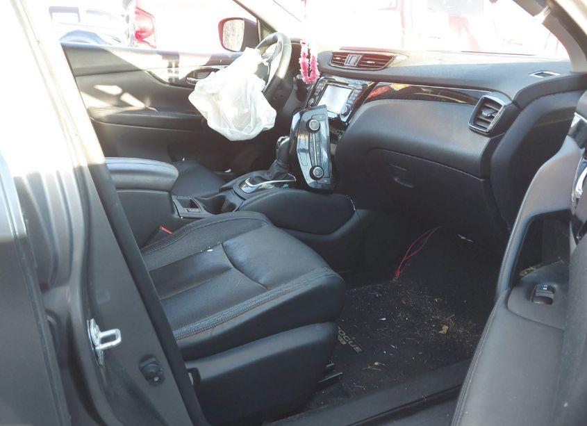 Photo 5 of 2017 Nissan Rogue SPORT SL (VIN JN1BJ1CR7HW116300)