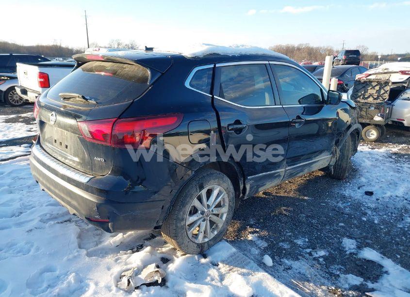 Photo 4 of 2017 Nissan Rogue SPORT S (VIN JN1BJ1CR7HW130083)