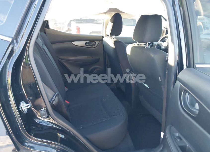 Photo 8 of 2017 Nissan Rogue SPORT S (VIN JN1BJ1CR7HW130083)