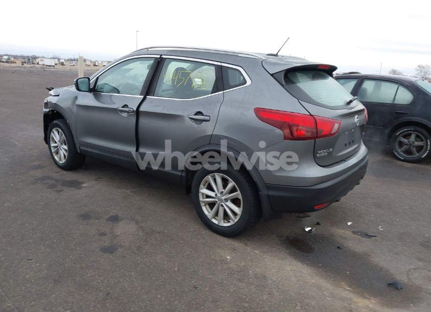 Photo 3 of 2017 Nissan Rogue SPORT SV (VIN JN1BJ1CR7HW133386)