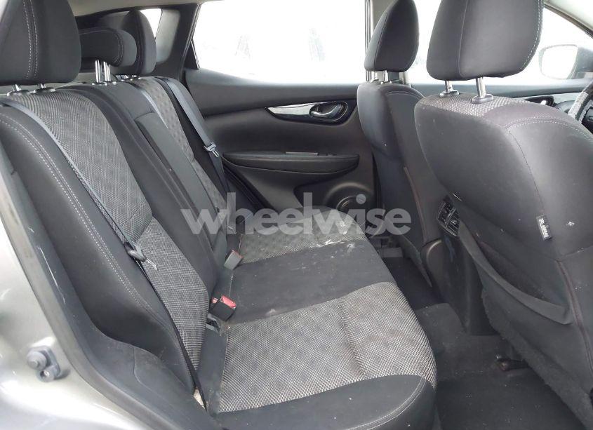 Photo 8 of 2017 Nissan Rogue SPORT SV (VIN JN1BJ1CR7HW133386)