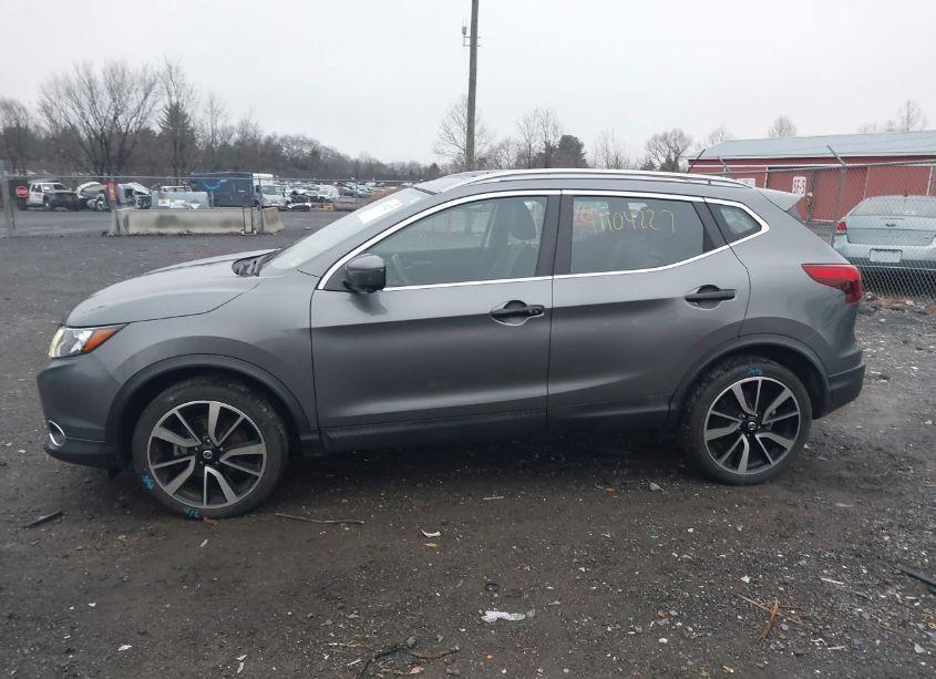 Photo 14 of 2018 Nissan Rogue SPORT SL (VIN JN1BJ1CR7JW251704)